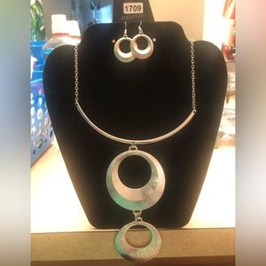 Paparazzi statement sets $4.00 each Necklace, bracelet, earrings, and ring.